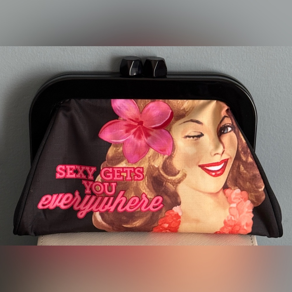 Limited edition LeSportsac x benefit San Francisco retro style mini clutch